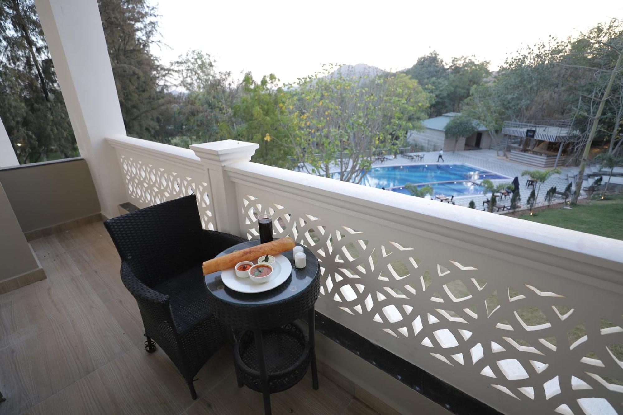 Essentia Luxury Resort & Spa Udajpur Exteriér fotografie