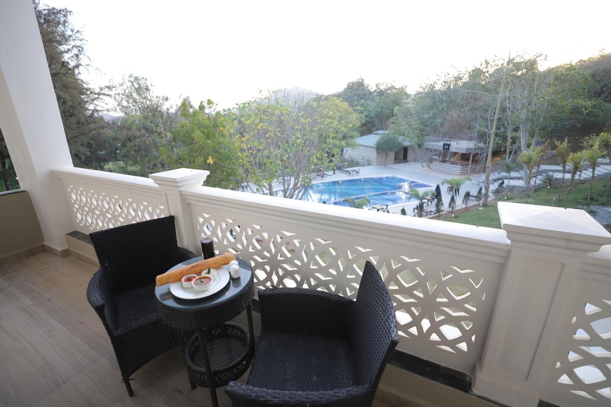 Essentia Luxury Resort & Spa Udajpur Exteriér fotografie