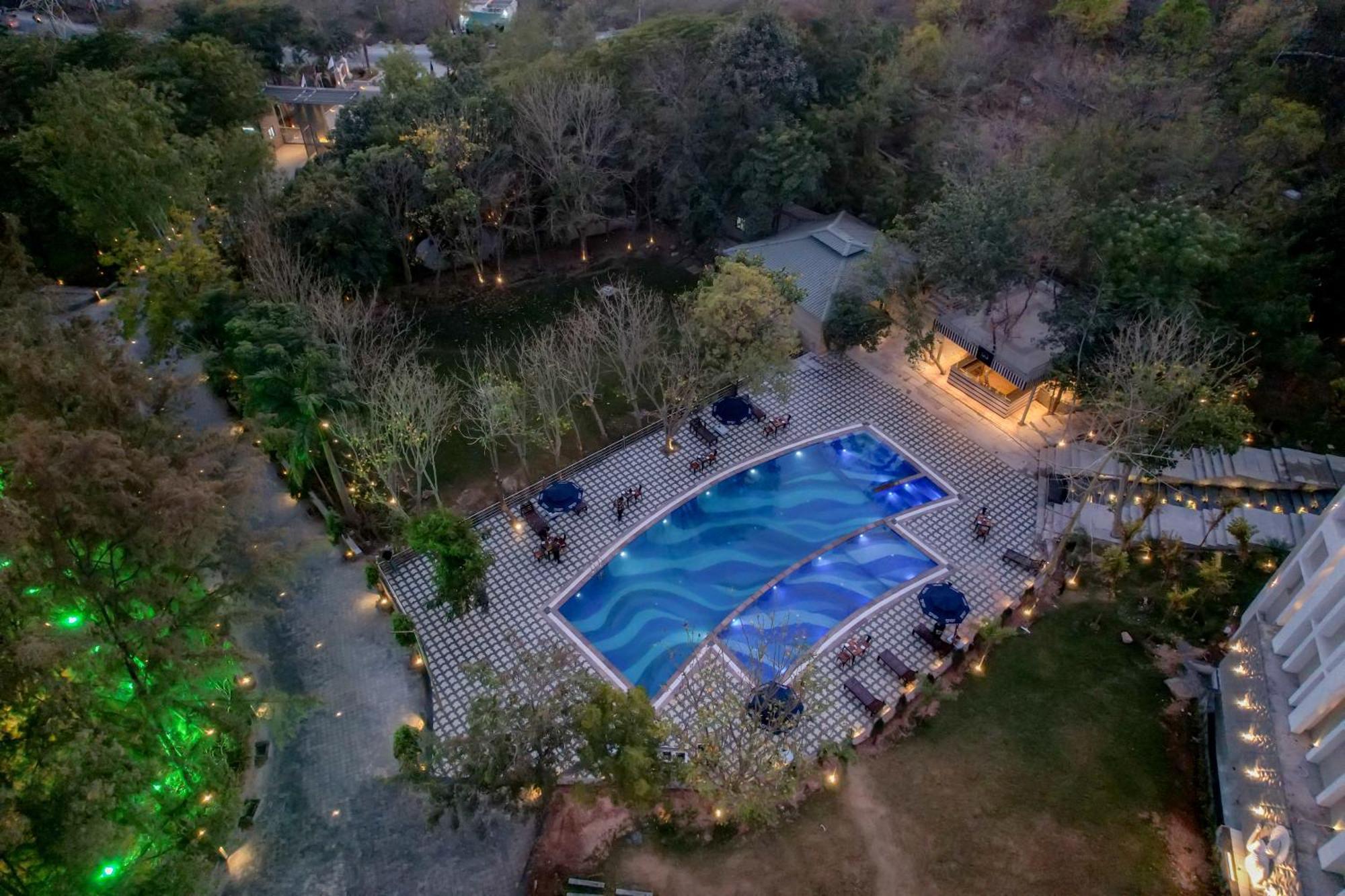 Essentia Luxury Resort & Spa Udajpur Exteriér fotografie